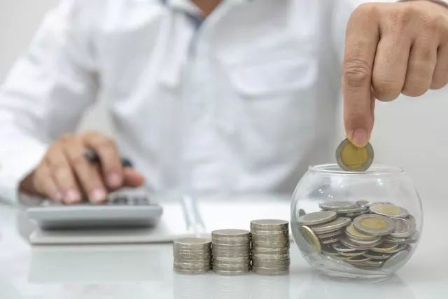 深圳市進一步穩(wěn)定和促進就業(yè)若干政策措施的通